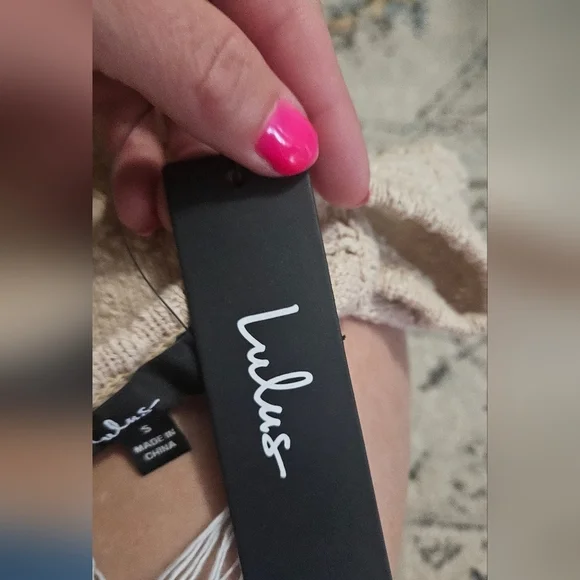 LULU'S Make It Look Easy Beige Knit Sweater Tank. Size Small NWT - Picture 9 of 10